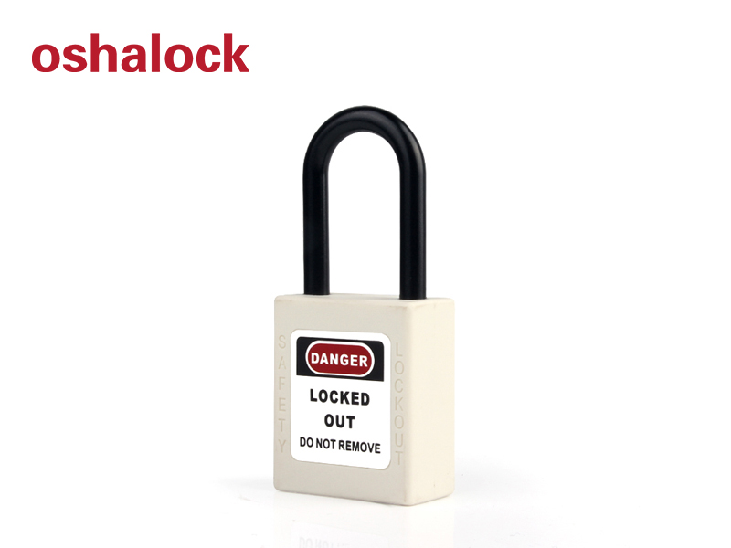 Insulated safety padlock 
